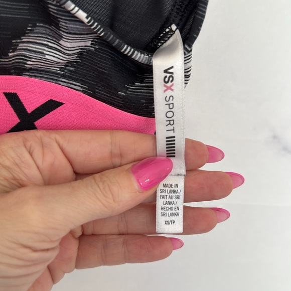 VICTORIA’S SECRET VSX Player Shorts & Sports Bra Set Black White Pink - Picture 7 of 14